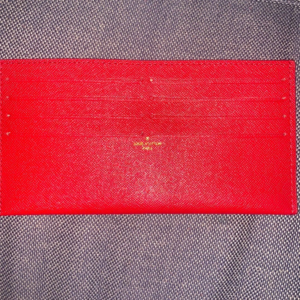 Red wallet